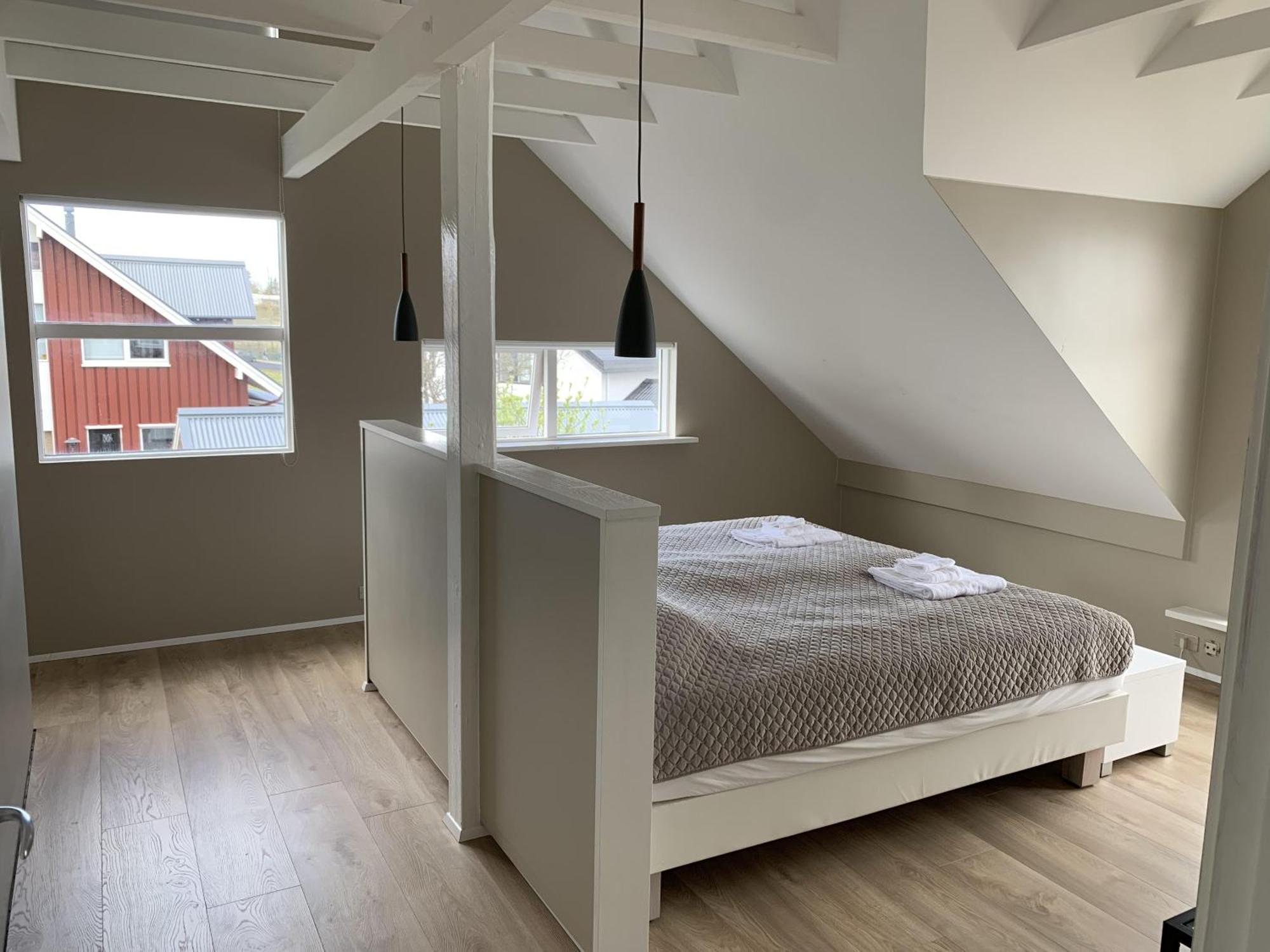 Great 8 Person House Reykjavik Free Use Of Car! Reiquiavique Exterior foto